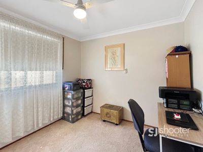 4 Halley Place, Dubbo