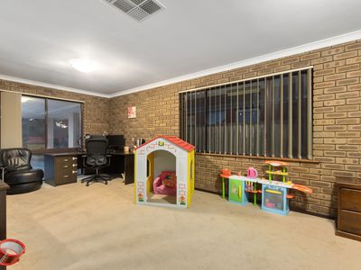 29 Helena Crescent, Thornlie