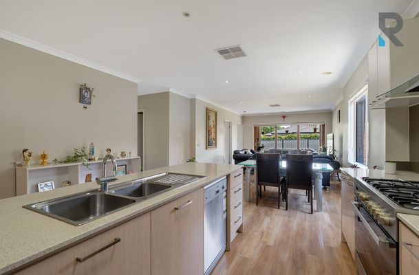 12 Birdswood Crescent, Craigieburn