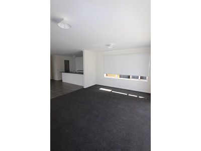 2 / 48 Rollins Road, Bell Post Hill