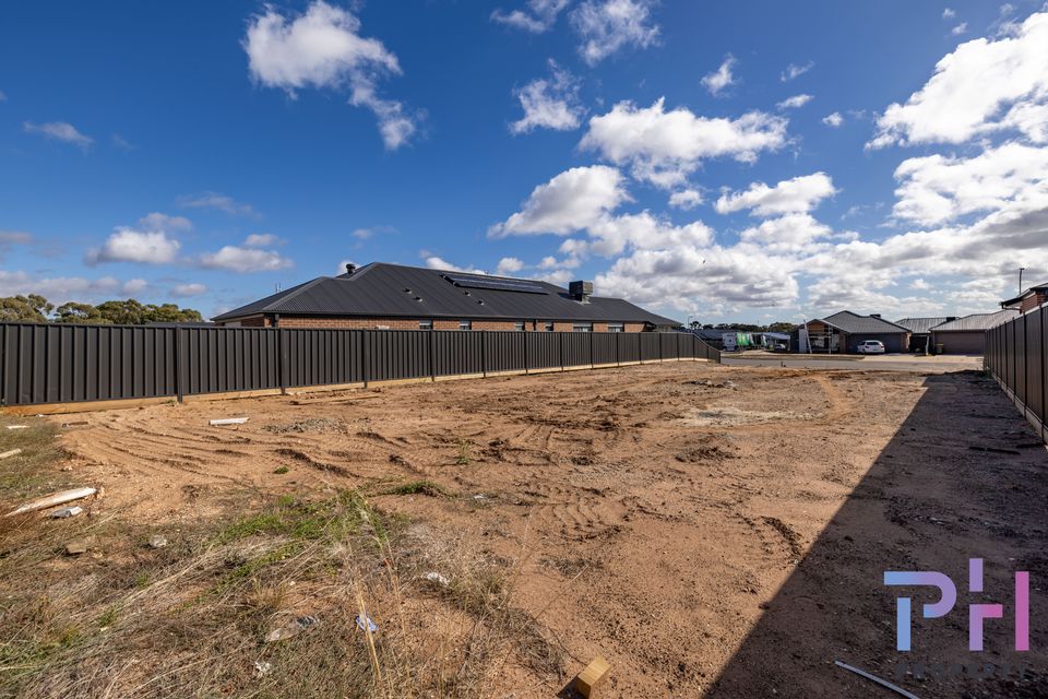 18 Kingsley Promenade, Huntly