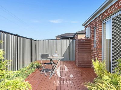 2 / 10 Raymond George Place, Lara