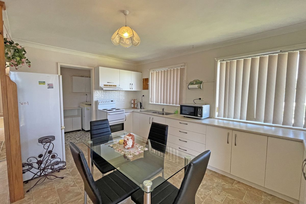 8 Hillcrest Avenue, Wingham