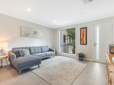 8 / 29 Mile End Road, Rouse Hill