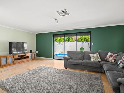 25 Seawind Drive, Rockingham