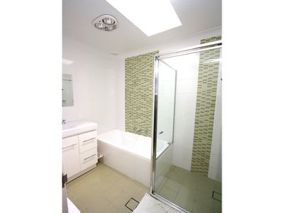 2 / 26 Third Ave, Eastwood