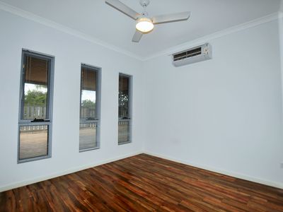 4 Sturt Place, South Hedland