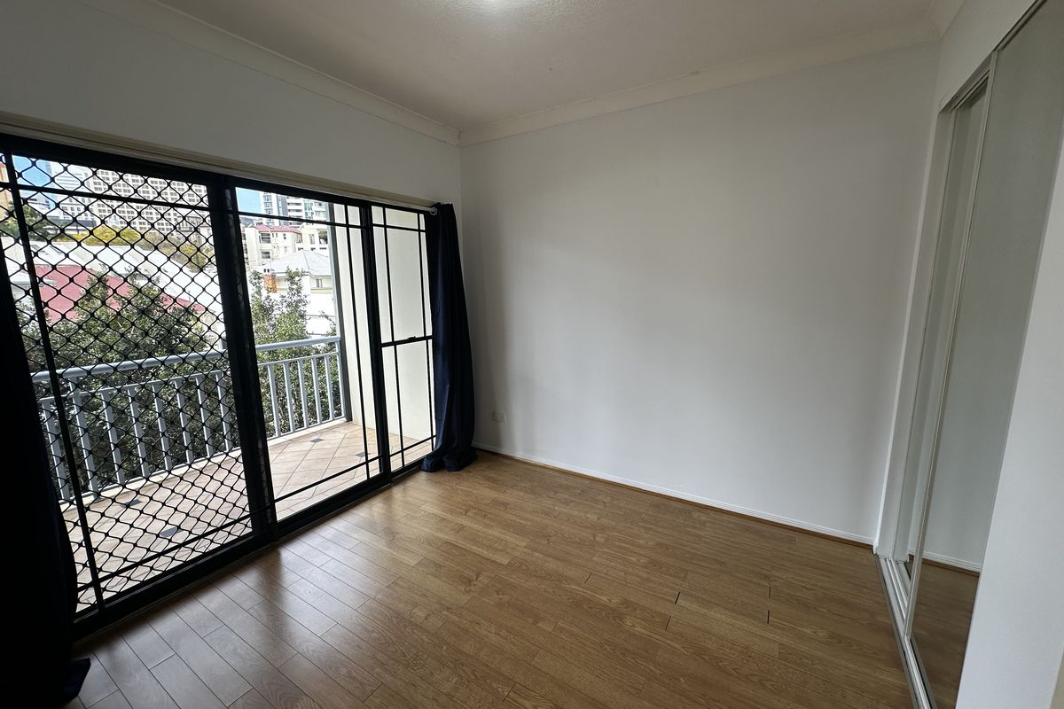 8 / 20 Terrace Street, Spring Hill