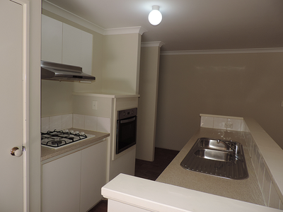 11 St Quentin Parkway, Alexander Heights