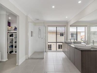 23 Esplanade, Jacobs Well