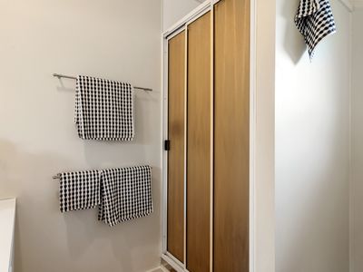 2 Brydon Way, The Wood