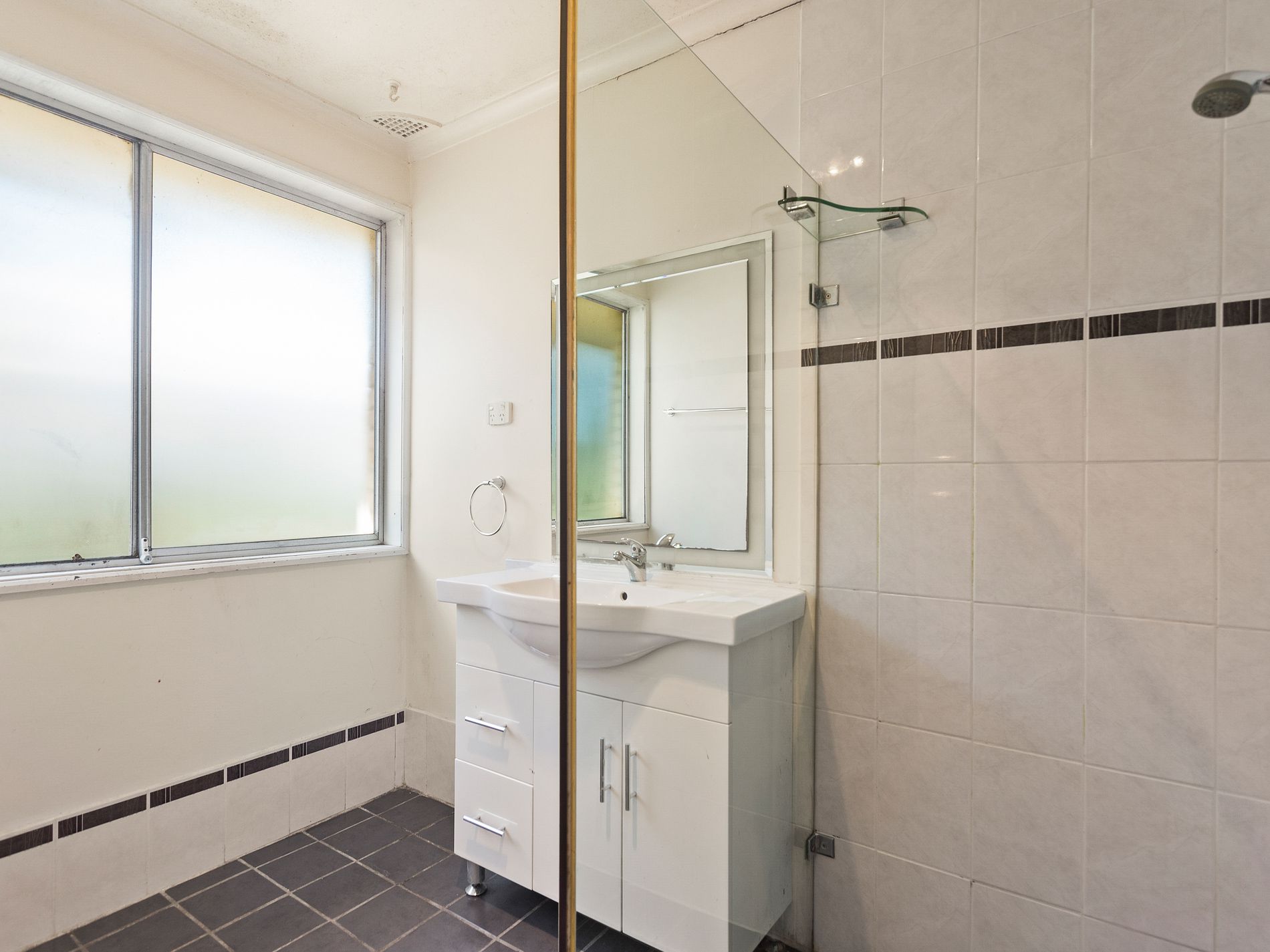 16 Shipton Crescent, Mount Warrigal