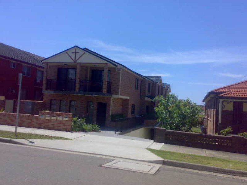 11 Duke, Campsie