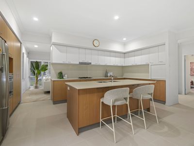 14 Barrington Crescent, Wakerley