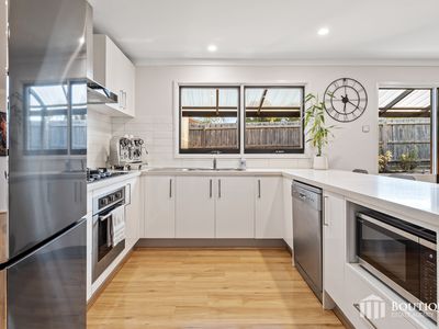 4 Plymouth Court, Dandenong North