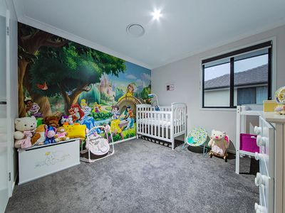 9 Lydia Place, Wakerley