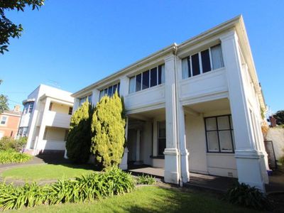 3 / 272 Latrobe Terrace, Newtown