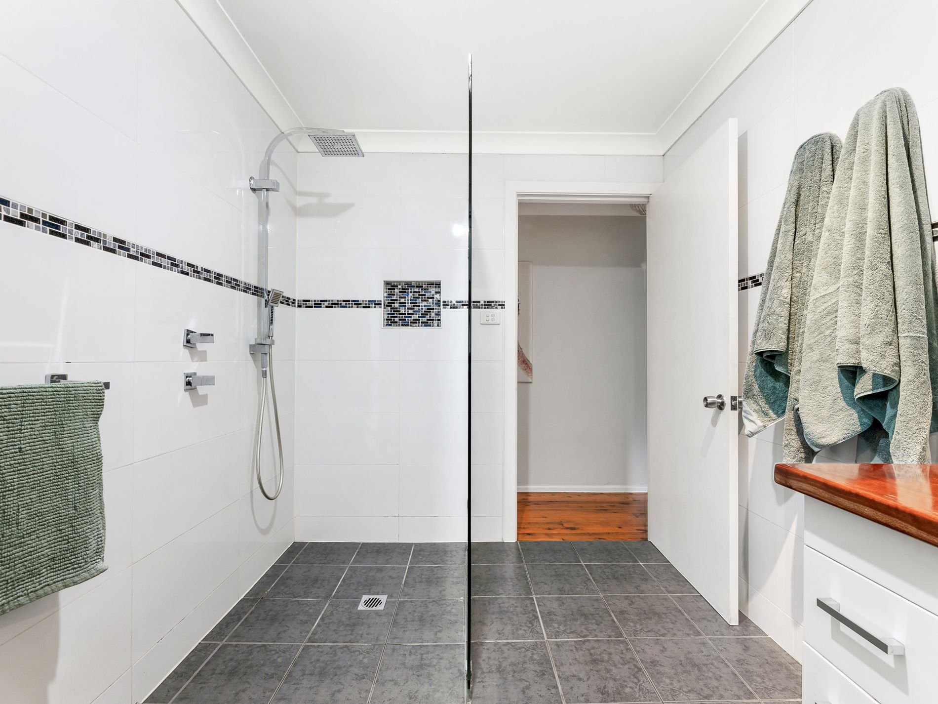 27 Surf Beach Avenue, Surf Beach