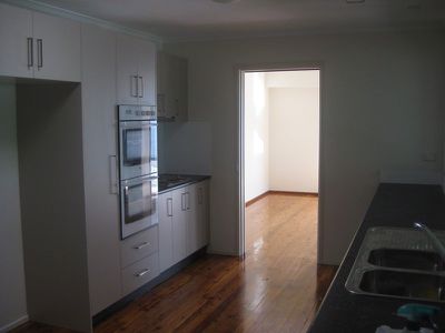 115 The Parkway, Bradbury