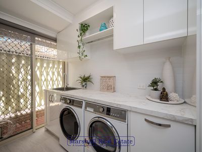 36 Mallina Circuit, Carramar