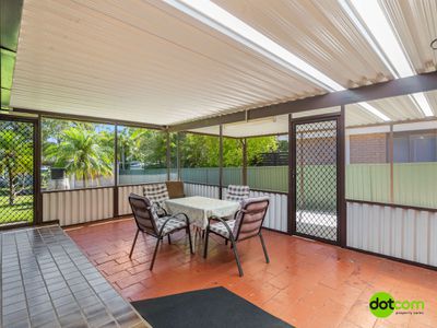 11 Inderan Avenue, Lake Haven