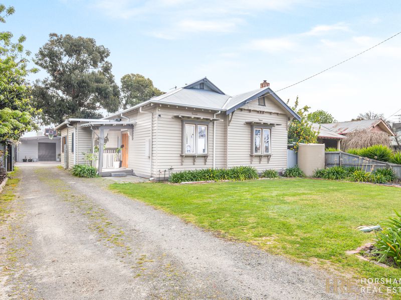 66 Bennett Road, Horsham