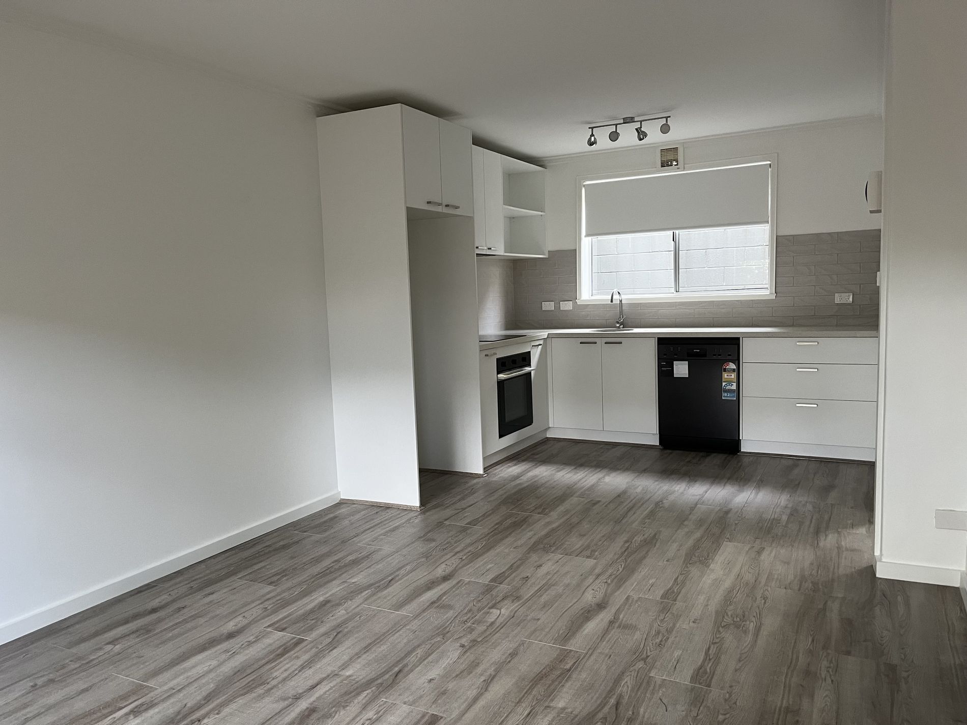 1 / 7 Sanglen Terrace, Belmont