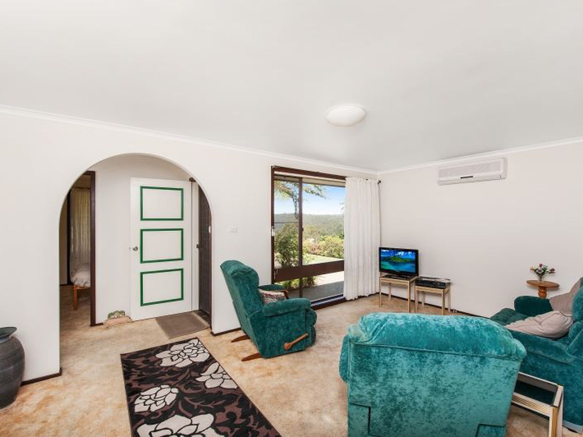 81 Cornfield Parade, Fishermans Paradise