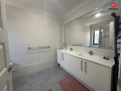 31 Regentville Drive, Elizabeth Hills