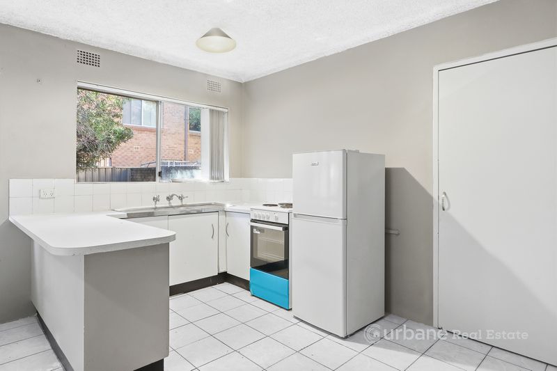 4 / 20 Bringelly Road , Kingswood