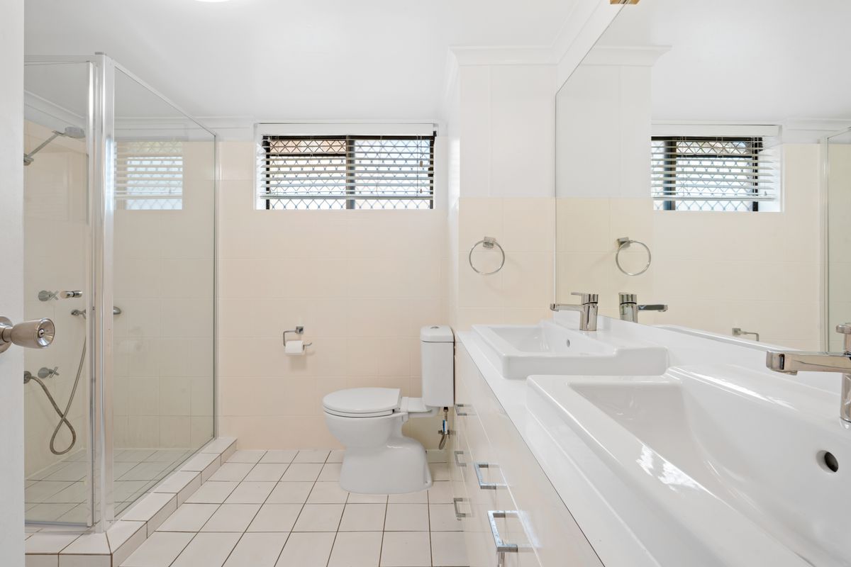 2 / 43 Karbunya Street, Mermaid Waters