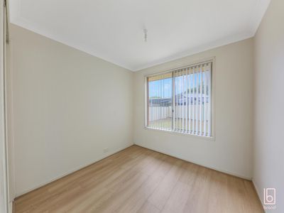 4 Corey Place, Lake Haven