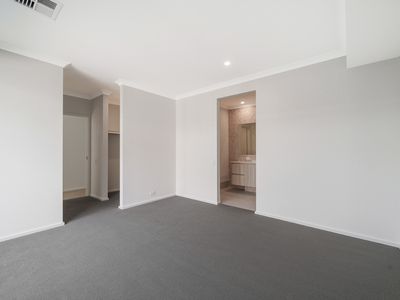 9 Shortland Road, Bushmead