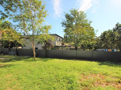 32 Pacific Road, Surf Beach