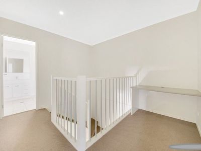 1 / 1 Collins Lane, Kin Kora
