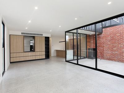 2 / 53 Stafford Street, Footscray