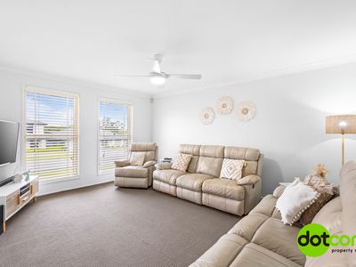 8 Hamlyn Road, Hamlyn Terrace