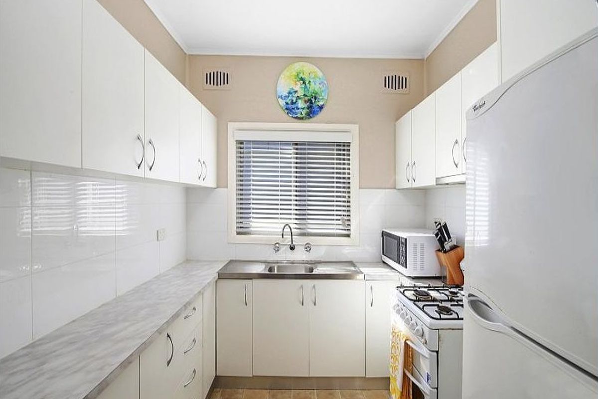 3 Lionel Parade, Springfield