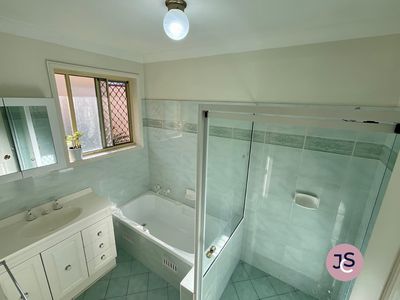 38A Decora Crescent, Warabrook