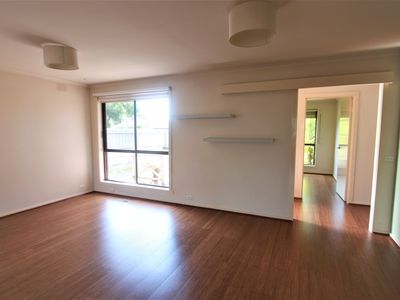 1 / 10 Willow Glen Court, Dingley Village