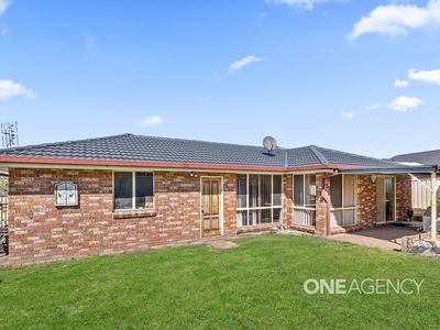 14 Boddington Way, Horsley