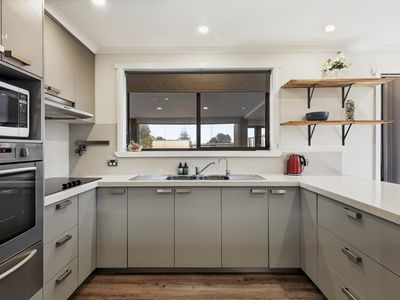 19 Gunn Parade, Low Head