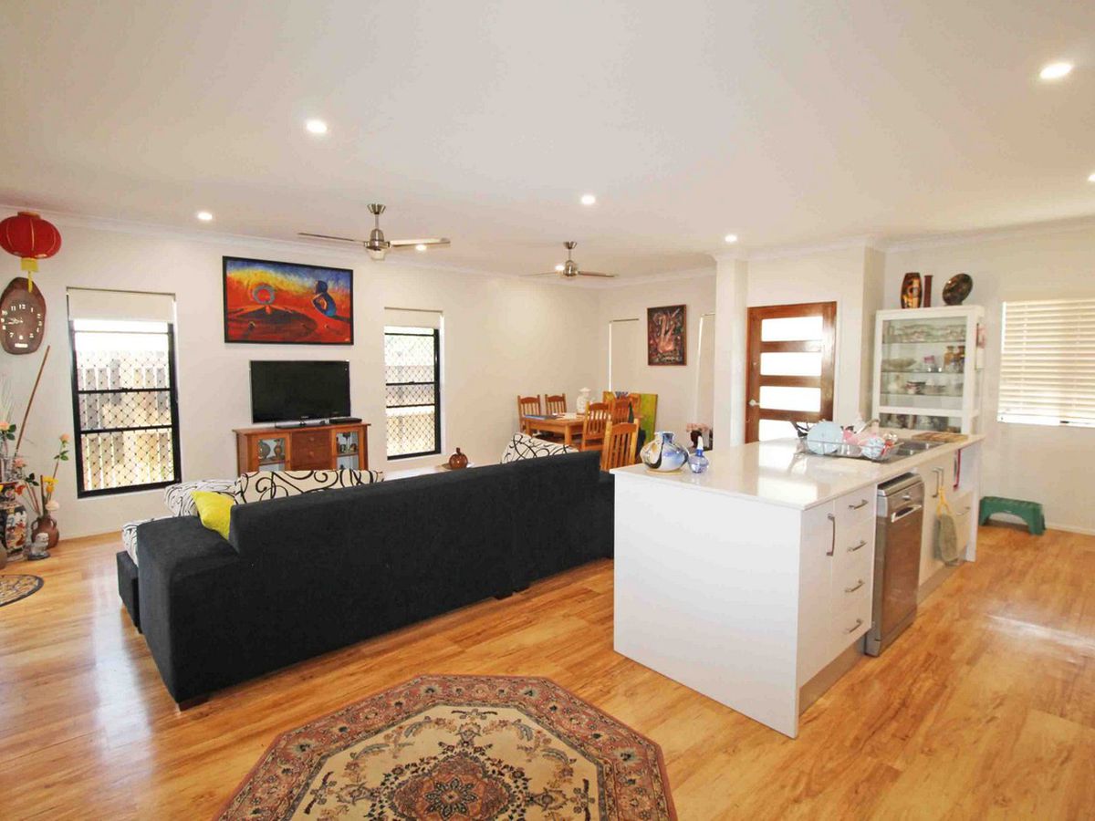 1 / 28 GARGAN LANE, Atherton