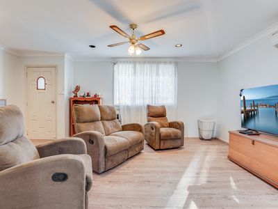 7 Timothy Lacey Lane, The Oaks
