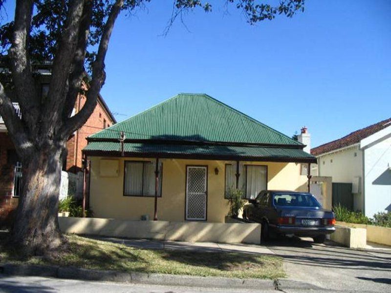 16 Sixth Avenue, Campsie