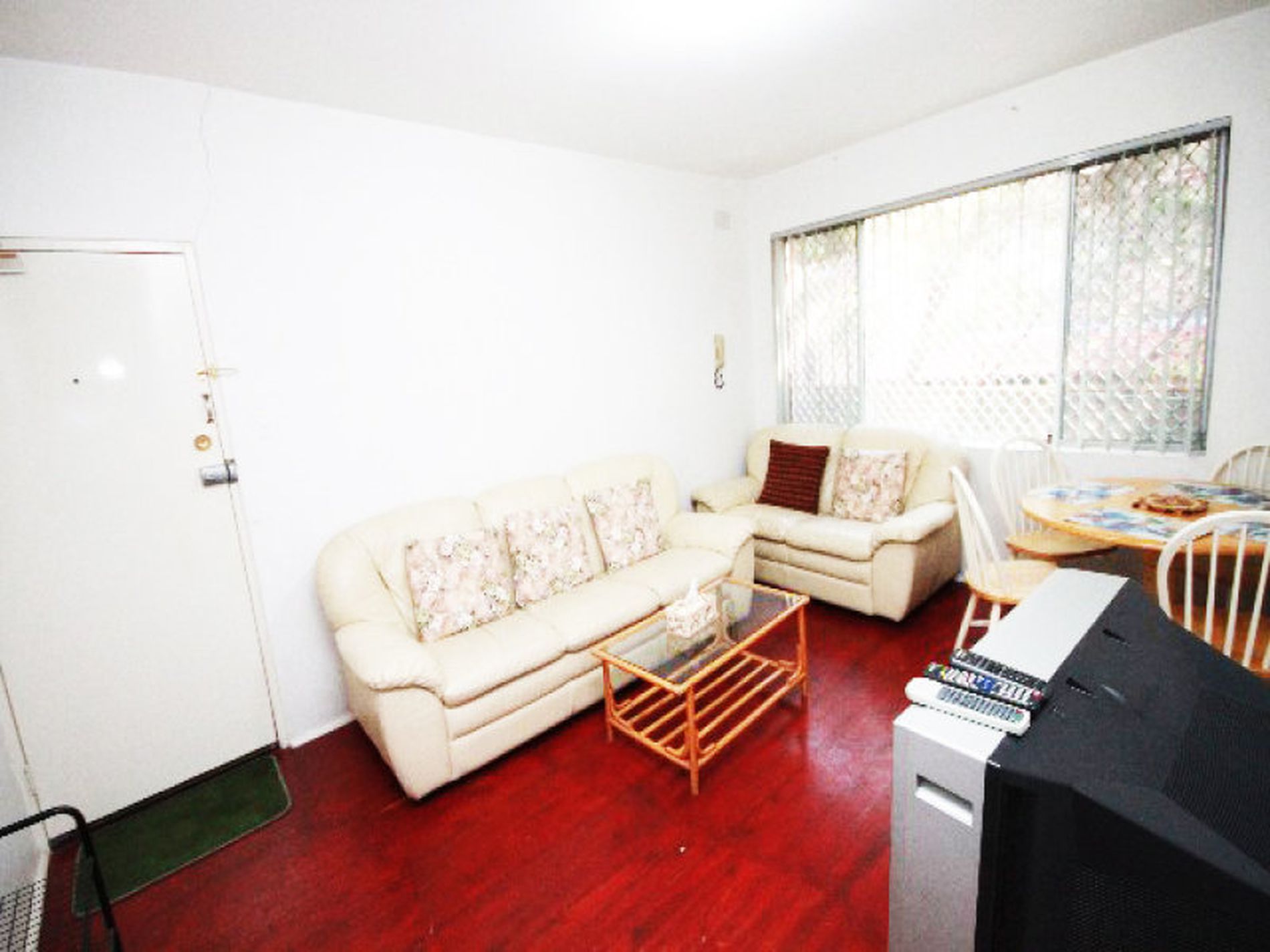 1 / 4 Macdonald Street, Lakemba