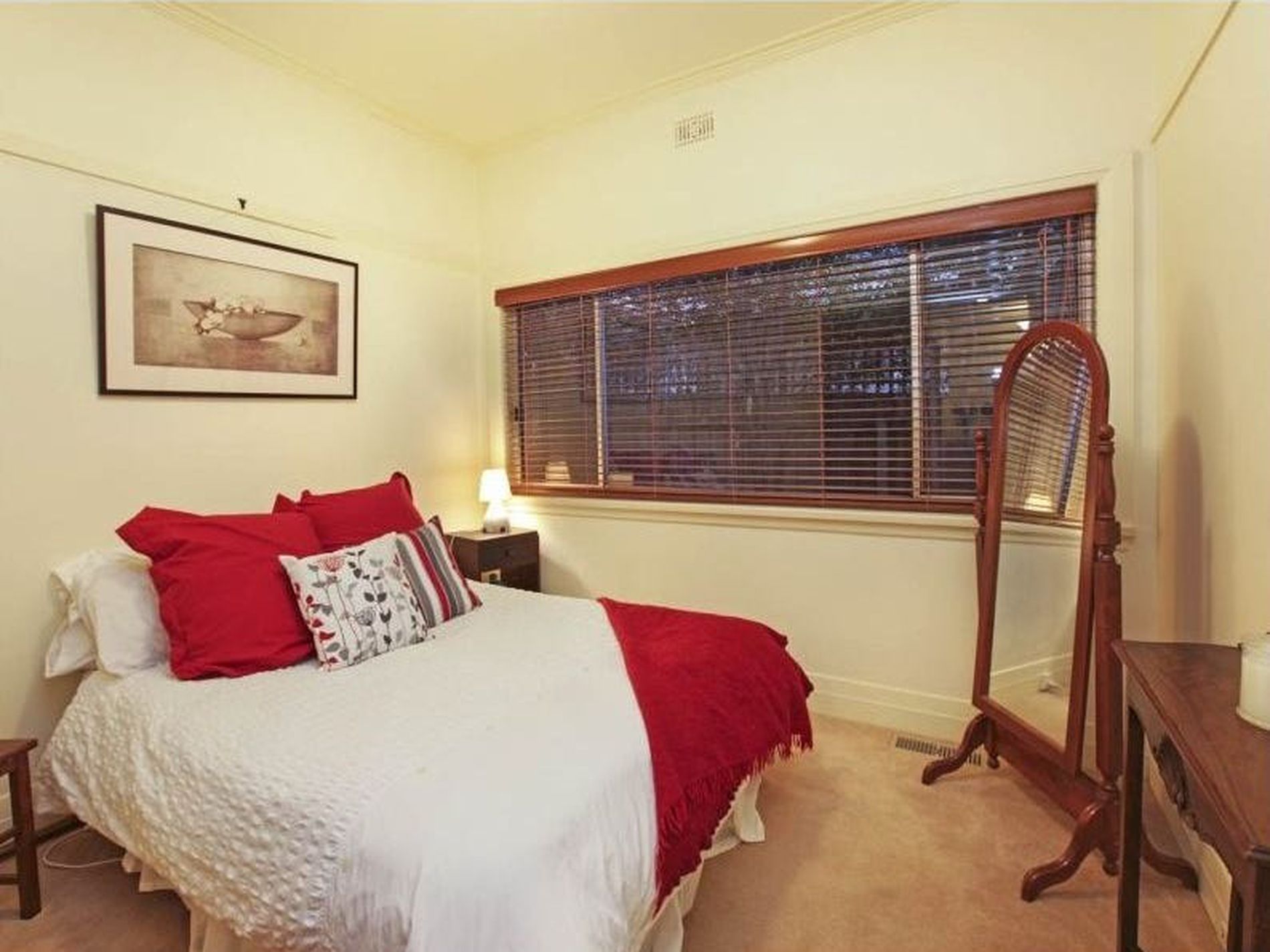 5 Central Avenue, Manifold Heights