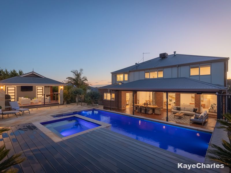8 Florence Terrace, Beaconsfield