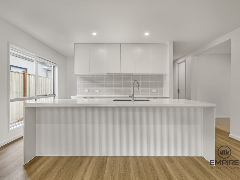 11 Saltcoats Road, Clyde North