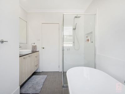 18 Eleanor Close, Hamlyn Terrace